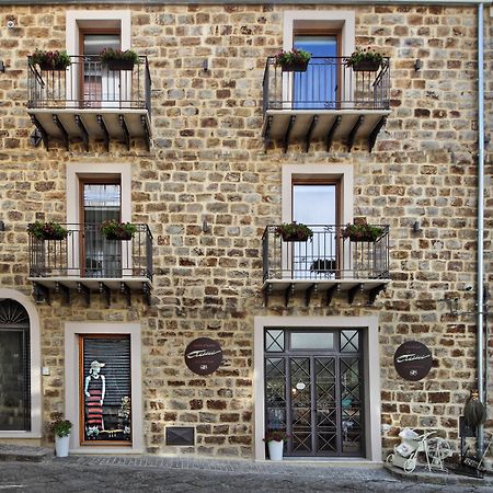 Notti O' Tunn Luxury Rooms In Centro Geraci Siculo エクステリア 写真
