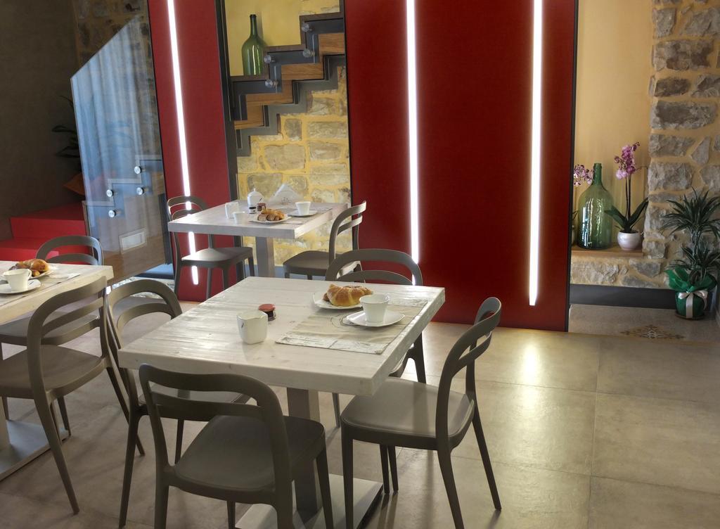 Notti O' Tunn Luxury Rooms In Centro Geraci Siculo エクステリア 写真